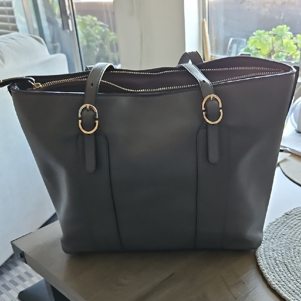 Elegant Gray Leather Tote Bag